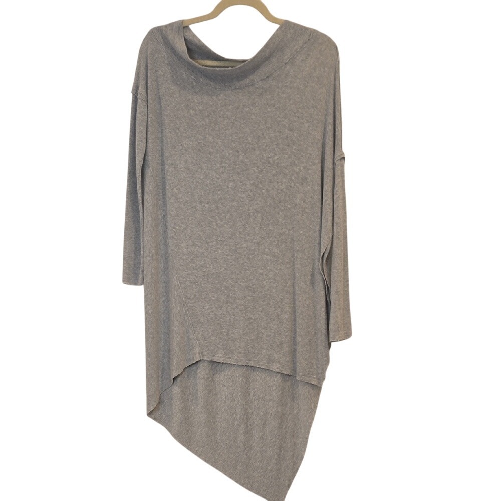 Free People We the Free Asymmetrical Knit Gray Tunic Top Boho Neutral Minimal XS